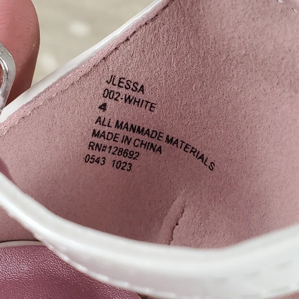 Steve Madden Lessa Girls Sandals Sz 4 Heel White Flower Rhinestone Ankle Strap